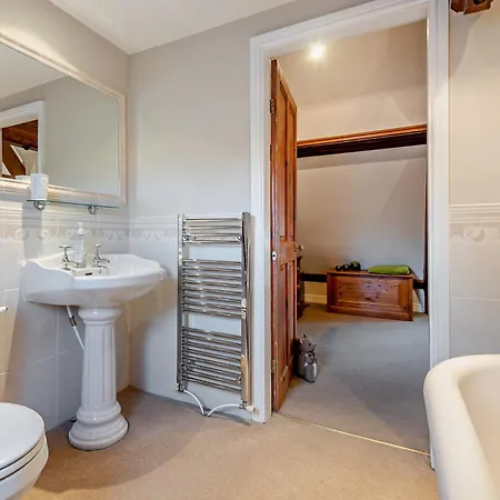 2 Bed In Ambleside Oc-95914 Casa de Férias